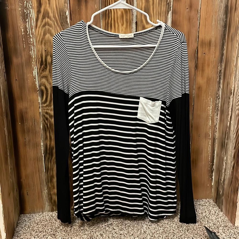 Women’s white and black striped shirt